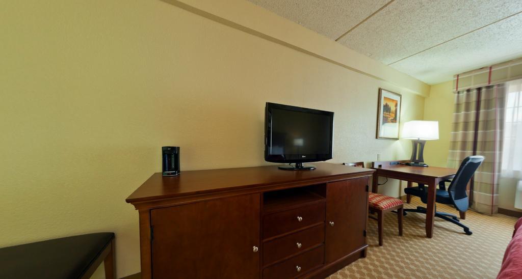 Country & By Radisson, Kalamazoo, Mi Hotel 3*