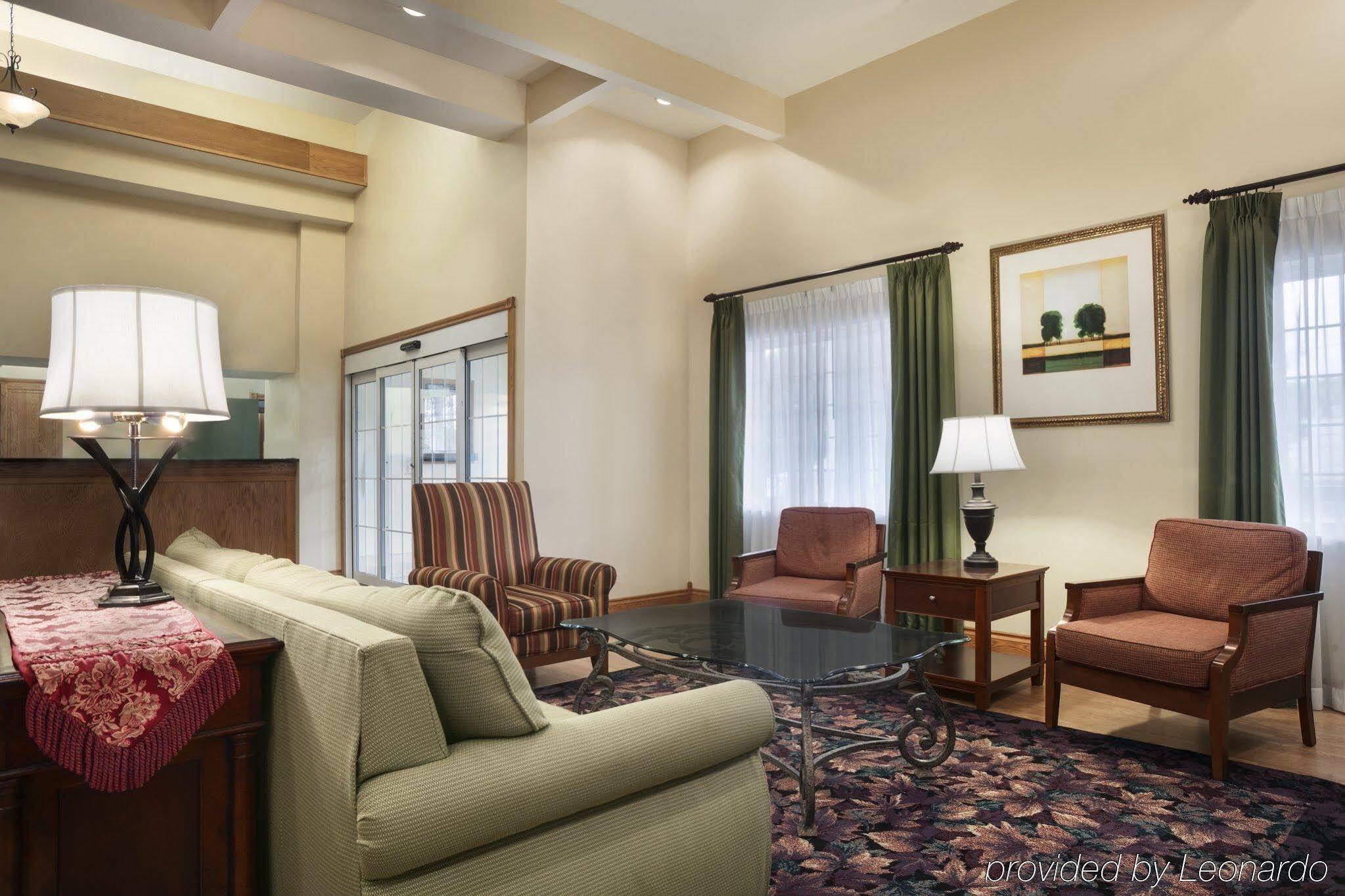Hotel Country & By Radisson, Kalamazoo, Mi 3*
