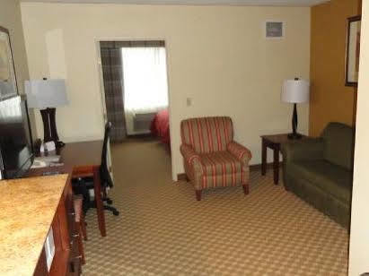 Country & By Radisson, Kalamazoo, Mi Hotel